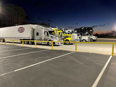 semi-trucks parked overnight in Searcy, AR